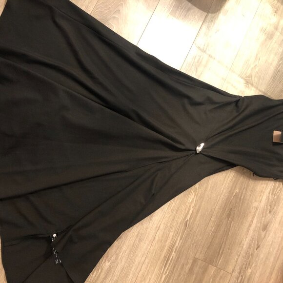 BNWT MASSIMO DUTTI Midi Dress With Brooch Detail in Black - Picture 5 of 5